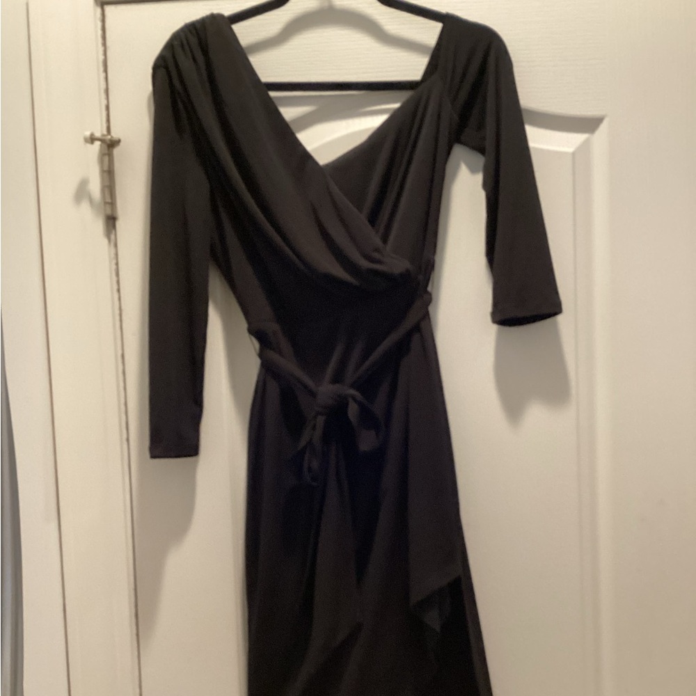 LAUNDRY BY SHELLI SEGAL Black Wrap Dress with Tie Waist